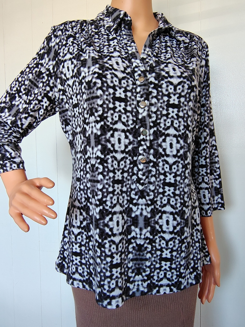 Alfani Black & White Printed Button-Front Tunic Blouse Size L.
